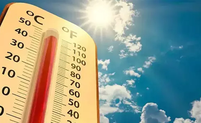Delhi sizzles at 42.8 deg C, logs hottest day of year so far